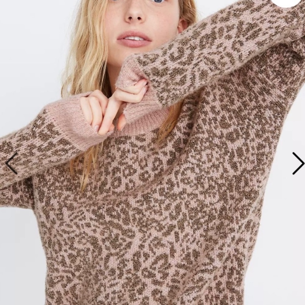 Madewell pink leopard-print crewneck sweater Size S